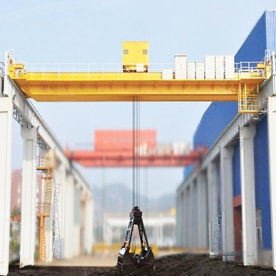 A5 A6 A7 Double Girder Bridge Crane Angkat Tinggi 3-30m Overhead Crane Dengan Grab