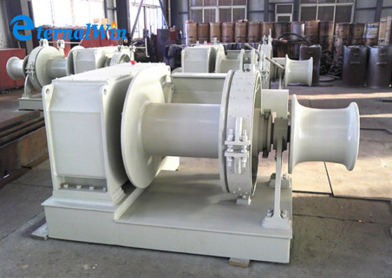 Kapasitas Tali yang Disesuaikan Derek Hidrolik Laut dengan Kapasitas 1-200ton Tugas Berat