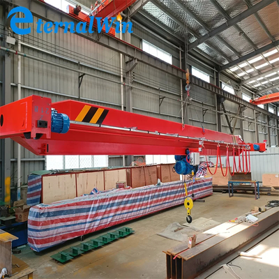Mesin Crane Overhead Listrik Warna Disesuaikan dengan Ketinggian Lift Disesuaikan dan Sumber Daya Listrik