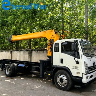 Truk Tugas Berat Crane dipasang dengan kapasitas beban 1-20T 360 ° Rotasi dan Panjang Boom Disesuaikan