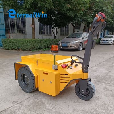 Kapasitas Tarik Maksimum 3000kg Electric Tow Tug Ditenagai oleh Penggerak Baterai Listrik dan Waktu Operasi 8 Jam Per Pengisian Daya